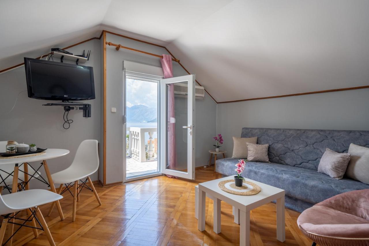 Apartment With Sea View Kotor Dış mekan fotoğraf