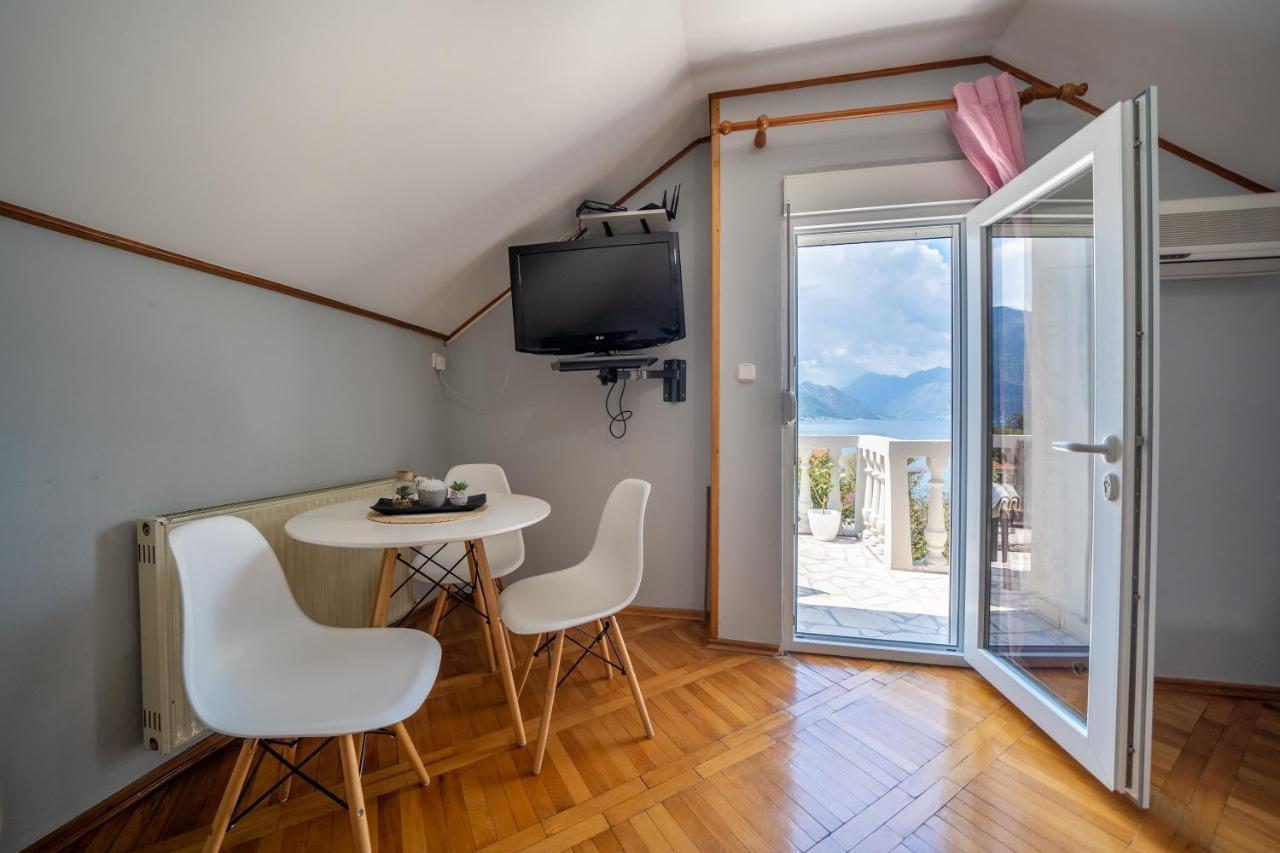 Apartment With Sea View Kotor Dış mekan fotoğraf