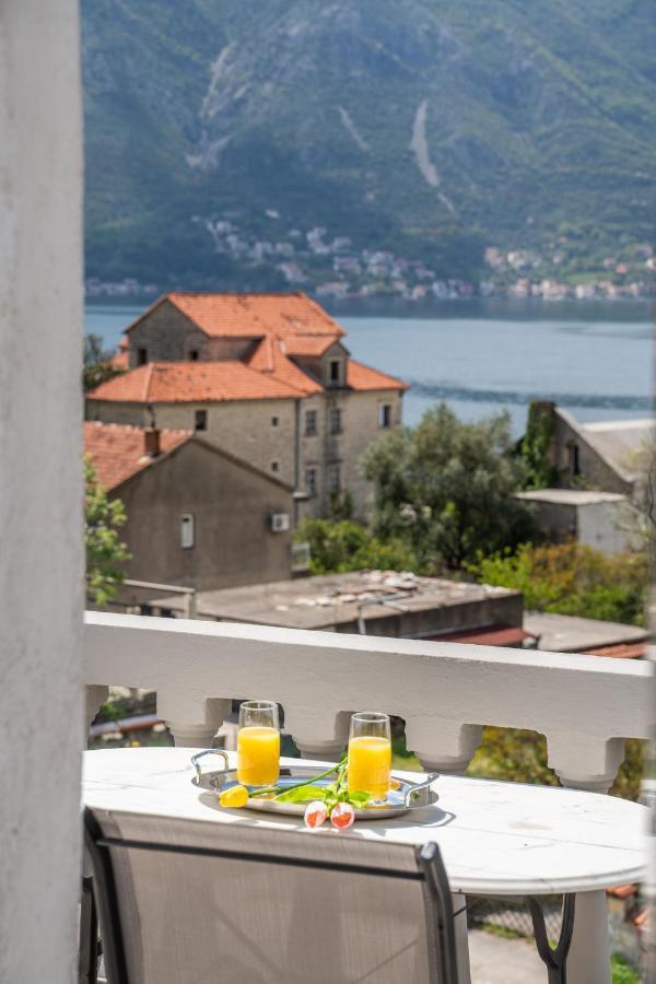 Apartment With Sea View Kotor Dış mekan fotoğraf