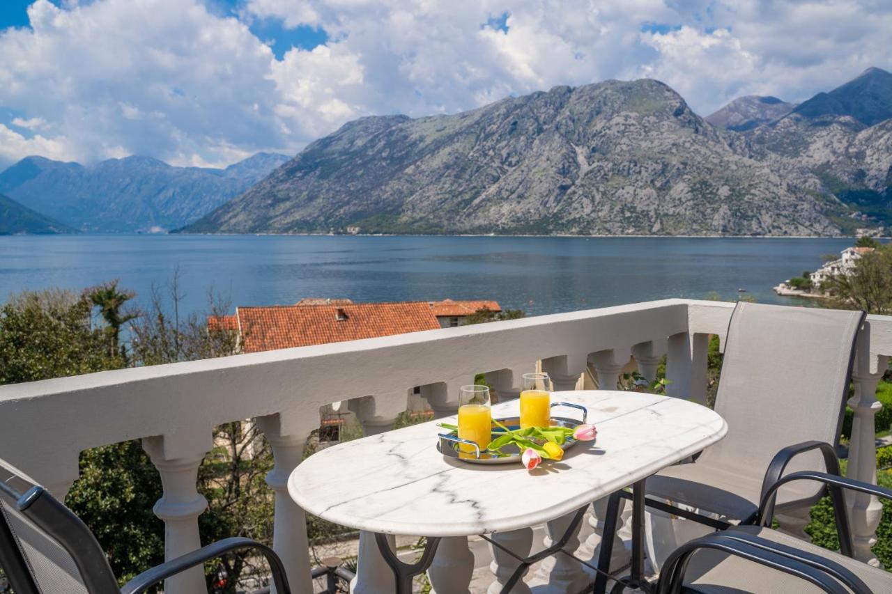Apartment With Sea View Kotor Dış mekan fotoğraf